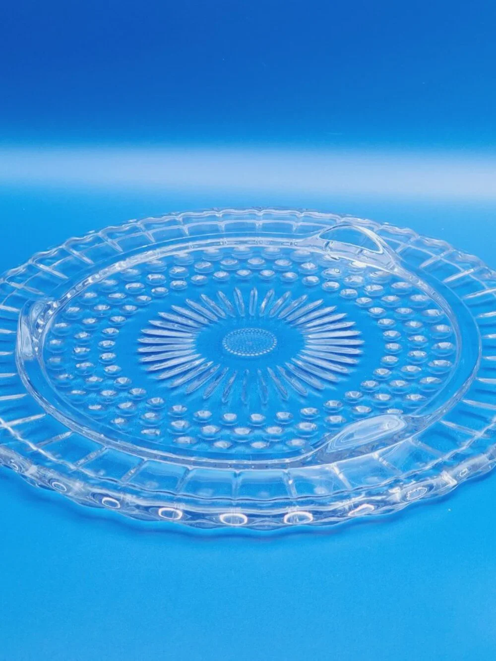 Federal Glass Vintage 3 Toed Cake Plate 2889 Sunburst Scalloped 11.5